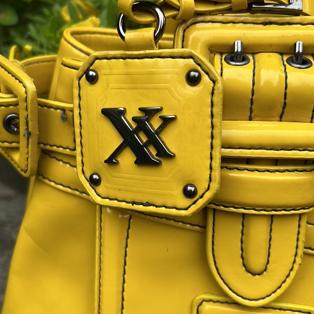 Yellow patent look Maxx New York bag - Picture 7 of 12